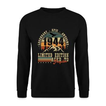 Jahr 1944 Die Legende 80 Jahre Jubiläum - Unisex Pullover - Schwarz - Vorne - Alina (178cm) & Michal (187cm)
