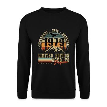Legend since 1979 Born in 1979 - 45th birthday - Unisex Sweatshirt - black - Front - Alina (178cm) & Michal (187cm)