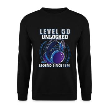 Level 50 freigeschaltet Legendär seit 1974 - Unisex Pullover - Schwarz - Vorne - Alina (178cm) & Michal (187cm)