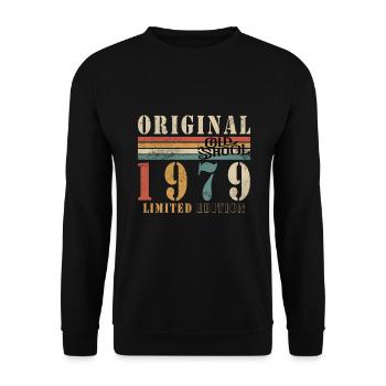 Old School 1979 - Born 1979 - Unisex Sweatshirt - black - Front - Alina (178cm) & Michal (187cm)