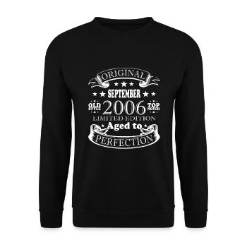 Retro Gift 2004 September Vintage September - Unisex Sweatshirt - black - Front - Alina (178cm) & Michal (187cm)