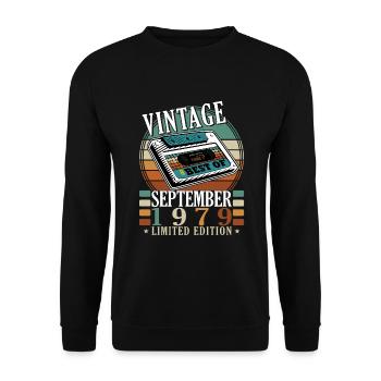 September 1979 Birthday Gift September 1979 - Unisex Sweatshirt - black - Front - Alina (178cm) & Michal (187cm)