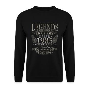 March 1985 Vintage 1985 Birthday Gift March - Unisex Sweatshirt - black - Front - Alina (178cm) & Michal (187cm)