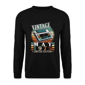 Born in May 1975 - Geburtstag - Geschenk - Unisex Pullover - Schwarz - Vorne - Alina (178cm) & Michal (187cm)