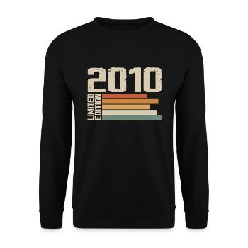 2010 Jahrgang - Retro 2010 Jubiläumsgeschenk 2010 - Unisex Pullover - Schwarz - Vorne - Alina (178cm) & Michal (187cm)