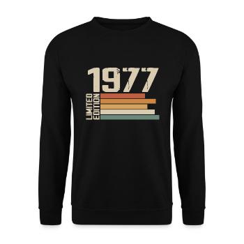 1977 Vintage - Retro 1977 Birthday Gift 1977 - Unisex Sweatshirt - black - Front - Alina (178cm) & Michal (187cm)