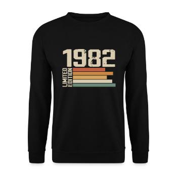 1982 Vintage - Retro 1982 Birthday Gift 1982 - Unisex Sweatshirt - black - Front - Alina (178cm) & Michal (187cm)