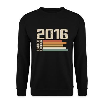 2016 Vintage - Retro 2016 Cadeau Anniversaire 2016 - Sweat-shirt Unisexe - noir - Devant - Alina (178cm) & Michal (187cm)