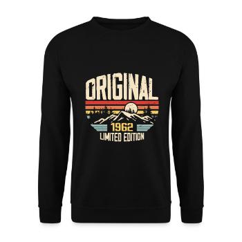 Nostalgic 1962 Birthday Gift 1962 - Unisex Sweatshirt - black - Front - Alina (178cm) & Michal (187cm)
