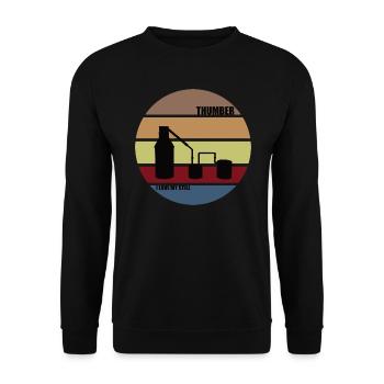 Thumber Destille Distillery Moonshine Geschenkidee - Unisex Pullover - Schwarz - Vorne - Alina (178cm) & Michal (187cm)