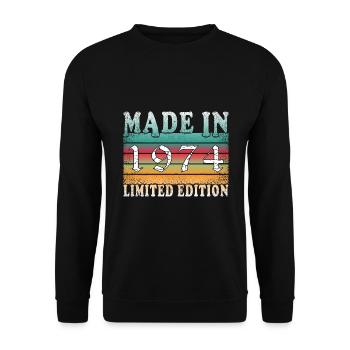 Construit en 1974 cadeau d’anniversaire Vintage - Sweat-shirt Unisexe - noir - Devant - Alina (178cm) & Michal (187cm)