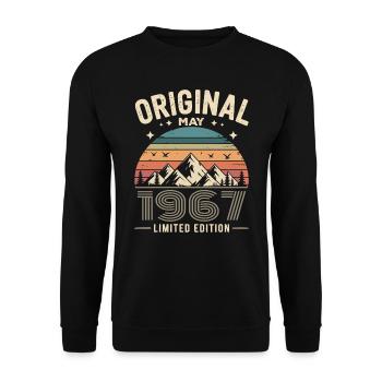 May 1967 – Legend of the Peaks and Mountains - Unisex Sweatshirt - black - Front - Alina (178cm) & Michal (187cm)
