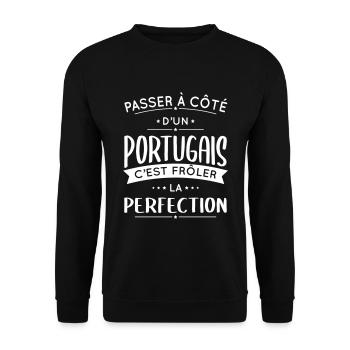 Portugais - Frôler la perfection - Portugal - Sweat-shirt Unisexe - noir - Devant - Alina (178cm) & Michal (187cm)