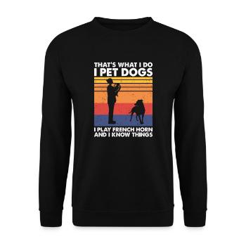 Pet Dogs Play French Horn & Know Things - Unisex Pullover - Schwarz - Vorne - Alina (178cm) & Michal (187cm)