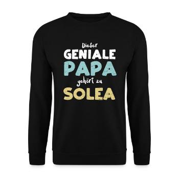 Dieser Geniale Papa Gehört Zu Solea - Unisex Pullover - Schwarz - Vorne - Alina (178cm) & Michal (187cm)