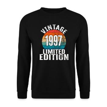 Année de naissance 1997 Vintage Limited Edition Retro - Sweat-shirt Unisexe - noir - Devant - Alina (178cm) & Michal (187cm)