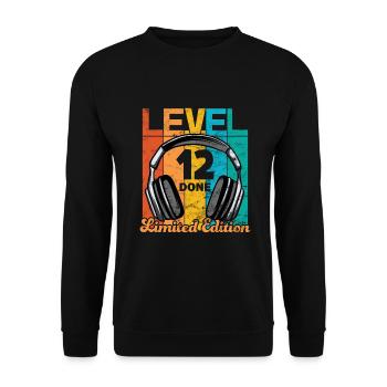 Gaming Geburtstag 12 Jahre Level 12 Complete - Unisex Pullover - Schwarz - Vorne - Alina (178cm) & Michal (187cm)