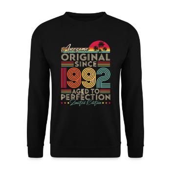 1992 Vintage Original Retro Birthday Gift - Unisex Sweatshirt - black - Front - Alina (178cm) & Michal (187cm)