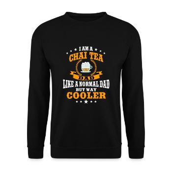 Lustige Chai Tee Dad Outfit Männer - Unisex Pullover - Schwarz - Vorne - Alina (178cm) & Michal (187cm)