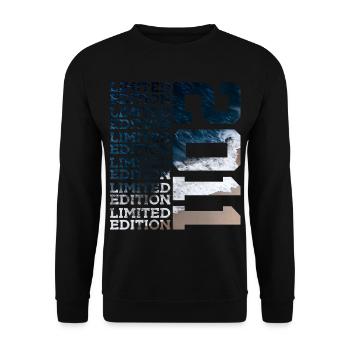 LIMITED EDITION 2011 15 JAHRE 15. GEBURTSTAG - Unisex Pullover - Schwarz - Vorne - Alina (178cm) & Michal (187cm)