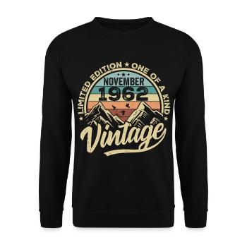 Legendary since November 1962 - Limited Edition 1962 - Unisex Sweatshirt - black - Front - Alina (178cm) & Michal (187cm)