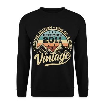 Original Dezember 2011 - 14. Geburtstag Geschenk - Unisex Pullover - Schwarz - Vorne - Alina (178cm) & Michal (187cm)