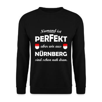 Heimatstadt Nürnberg - Unisex Pullover - Schwarz - Vorne - Alina (178cm) & Michal (187cm)
