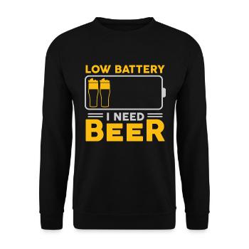 Low Battery I need Beer Bier Party - Unisex Pullover - Schwarz - Vorne - Alina (178cm) & Michal (187cm)