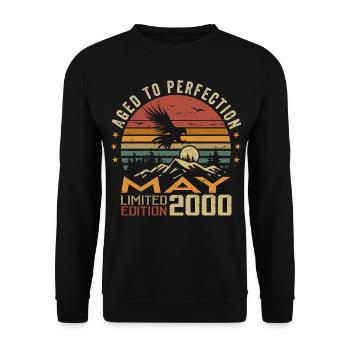May 2000 Birthday May 2000 Gift 2000 May - Unisex Sweatshirt - black - Front - Alina (178cm) & Michal (187cm)