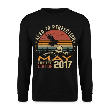 Mai 2017 Anniversaire Mai 2017 Cadeau 2017 Mai - Sweat-shirt Unisexe - noir - Devant - Alina (178cm) & Michal (187cm)
