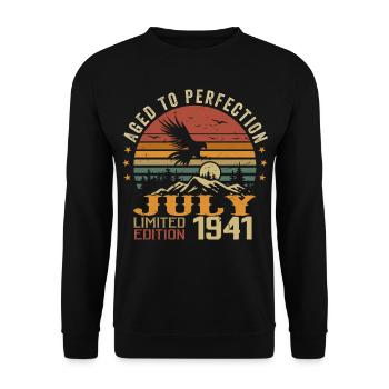 Vintage July 1941 Anniversary July 1941 - Unisex Sweatshirt - black - Front - Alina (178cm) & Michal (187cm)