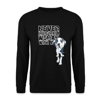 Unterschätzen Sie nicht eine Frau mit einer Deutschen Dogge - Unisex Pullover - Schwarz - Vorne - Alina (178cm) & Michal (187cm)