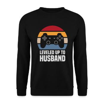Leveled up To Husband Hochzeit Heirat Gaming Gamer - Unisex Pullover - Schwarz - Vorne - Alina (178cm) & Michal (187cm)