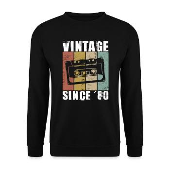 Vintage Since 1980 - 80s Retro Kasette - Unisex Pullover - Schwarz - Vorne - Alina (178cm) & Michal (187cm)