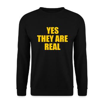 yes they are real - Sweat-shirt Unisexe - noir - Devant - Alina (178cm) & Michal (187cm)