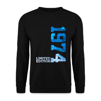 52ND BIRTHDAY LIMITED EDITION 1974 - Unisex Sweatshirt - black - Front - Alina (178cm) & Michal (187cm)