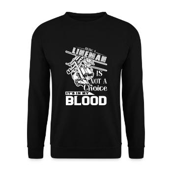 Lineman Lineman Is In My Blood - Unisex Sweatshirt - black - Front - Alina (178cm) & Michal (187cm)