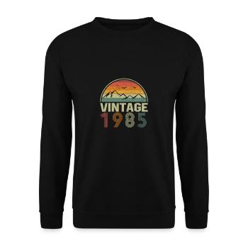 Classic Vintage 1985 Birthday Gift Idea - Unisex Sweatshirt - black - Front - Alina (178cm) & Michal (187cm)