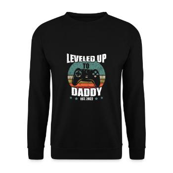 Lustiges Ich Werde Papa Leveled Up To Daddy 2022 - Unisex Pullover - Schwarz - Vorne - Alina (178cm) & Michal (187cm)