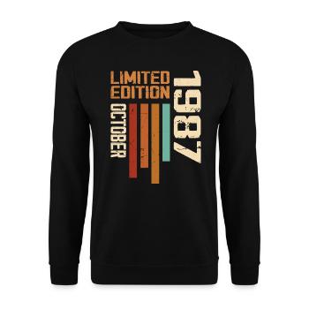 Vintage October 1987 Retro Birthday Gift - Unisex Sweatshirt - black - Front - Alina (178cm) & Michal (187cm)