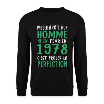Anniversaire 45 ans - Né en Février 1978 - Sweat-shirt Unisexe - noir - Devant - Alina (178cm) & Michal (187cm)