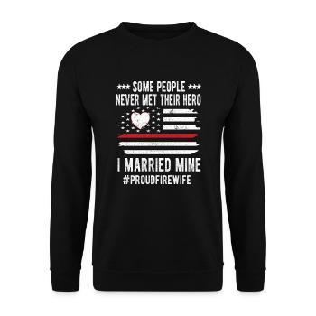 Mrs. Von Feuerwehrmann's wife Firefighter - Unisex Sweatshirt - black - Front - Alina (178cm) & Michal (187cm)