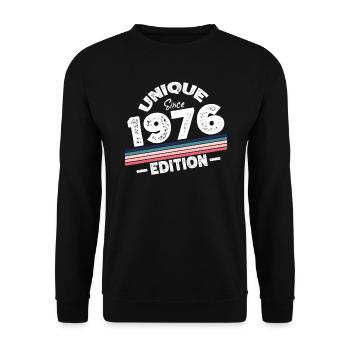 Unique depuis 1976 Edition Anniversaire Millésime 1976 - Sweat-shirt Unisexe - noir - Devant - Alina (178cm) & Michal (187cm)