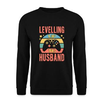 Gamer Ehemann Leveling Up Hochzeit Verlobungsbräutigam - Unisex Pullover - Schwarz - Vorne - Alina (178cm) & Michal (187cm)