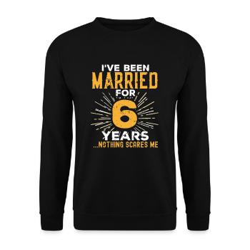 6. Hochzeitstag Lustige Paare Ehegeschenk - Unisex Pullover - Schwarz - Vorne - Alina (178cm) & Michal (187cm)
