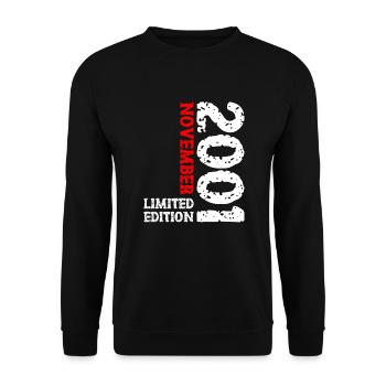 2001 November Limited Edition 22nd Birthday Decoration - Unisex Sweatshirt - black - Front - Alina (178cm) & Michal (187cm)