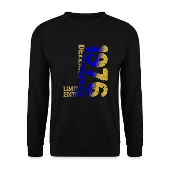 1976 Dezember Limited Edition 47. Geburtstag Deko - Unisex Pullover - Schwarz - Vorne - Alina (178cm) & Michal (187cm)