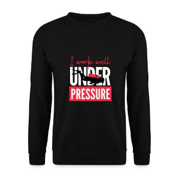 Scuba Dive Ich arbeite gut unter Druck - Unisex Pullover - Schwarz - Vorne - Alina (178cm) & Michal (187cm)