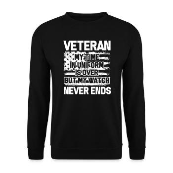 Veteran Veteran My Time In Uniform Is Over - Unisex Sweatshirt - black - Front - Alina (178cm) & Michal (187cm)
