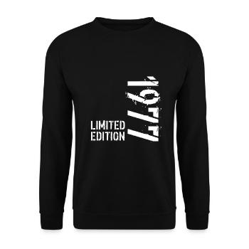 LIMITIERTE EDITION 1977 - Unisex Pullover - Schwarz - Vorne - Alina (178cm) & Michal (187cm)